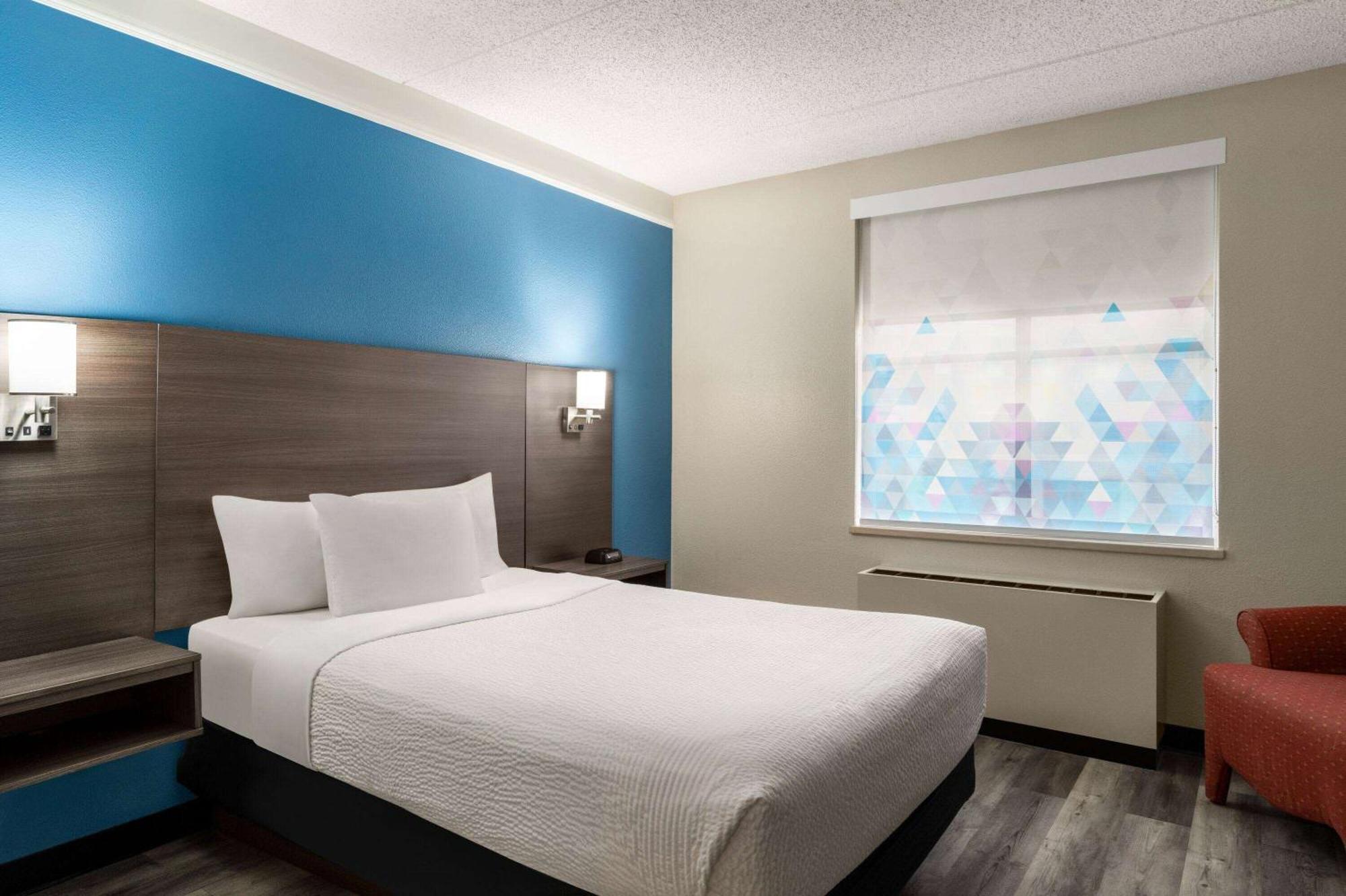 La Quinta By Wyndham Madison American Center Exterior photo